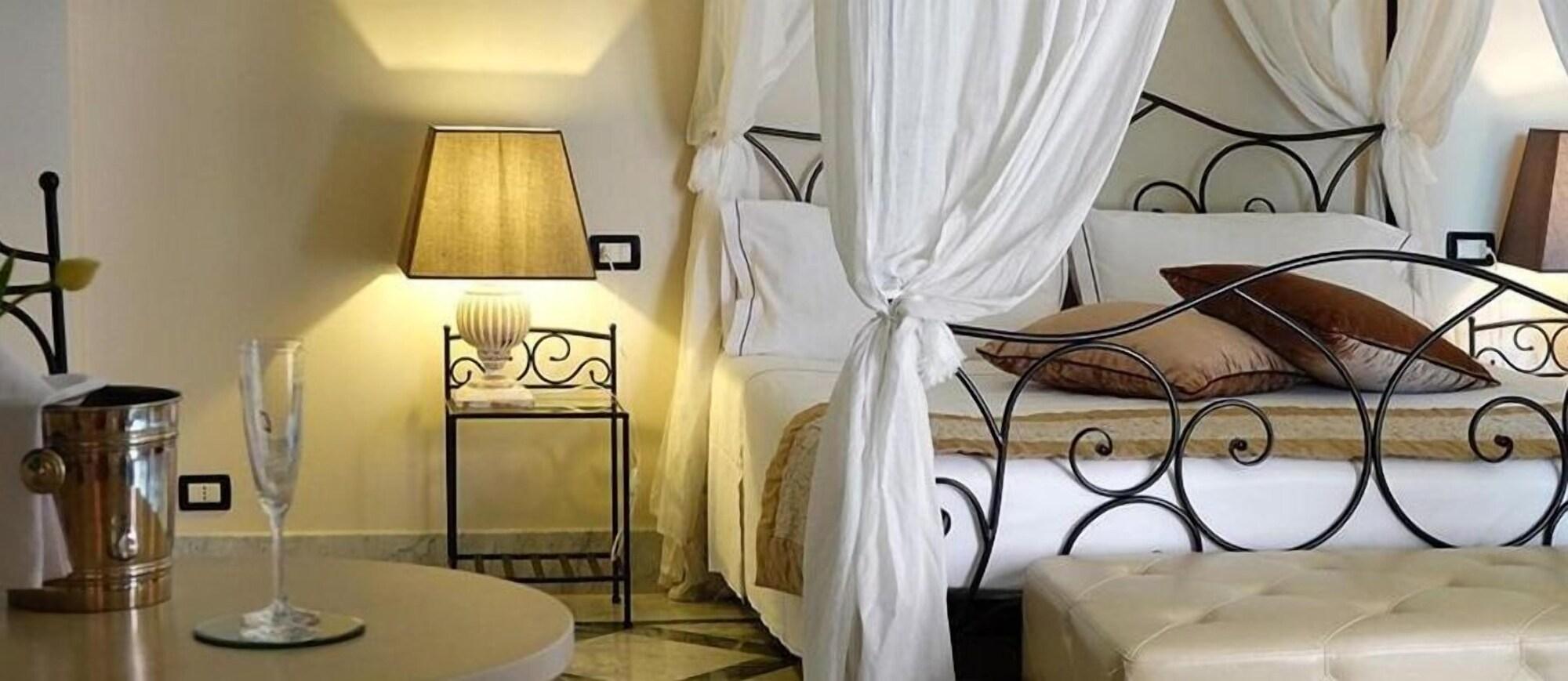 Maria Au - Estella Italia Hotel 4*