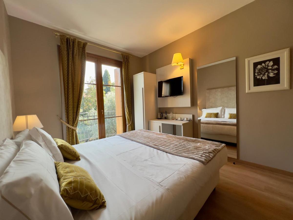Maria Au - Estella Italia 4*