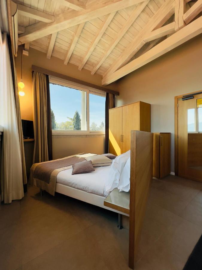 Maria Au - Estella Italia Hotel 4*