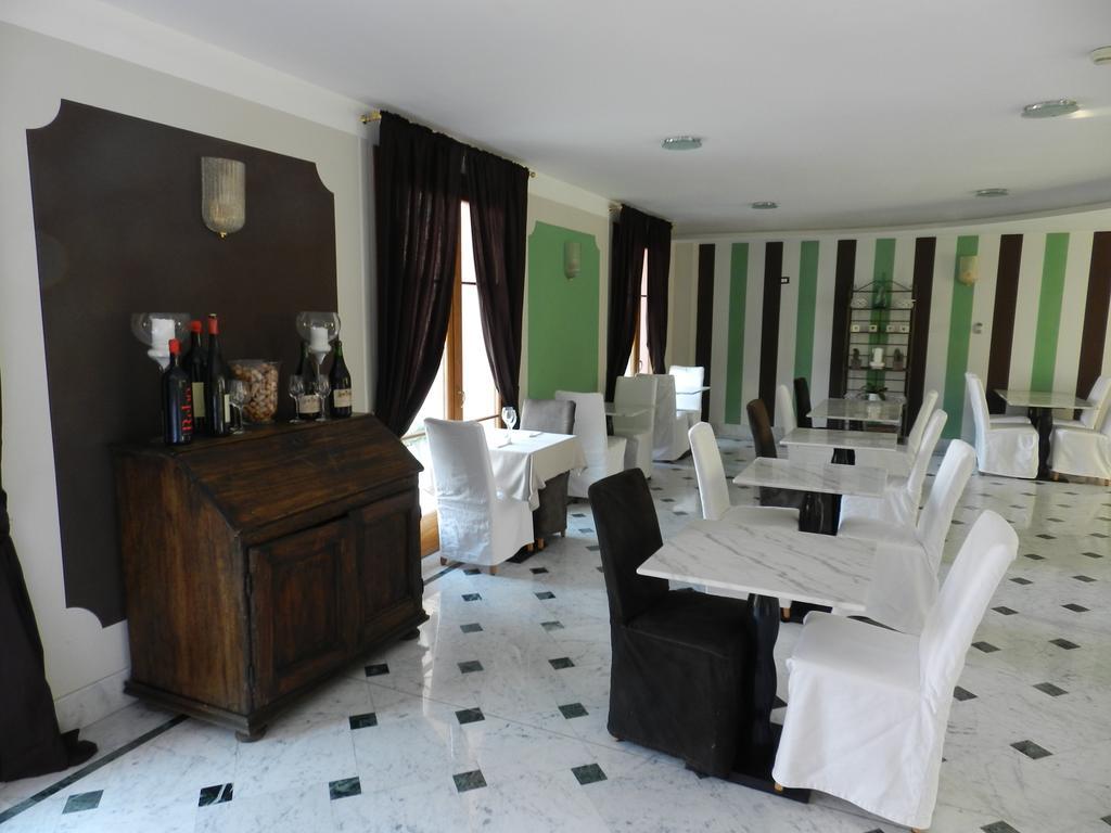 Maria Au - Estella Italia 4* Toscolano Maderno