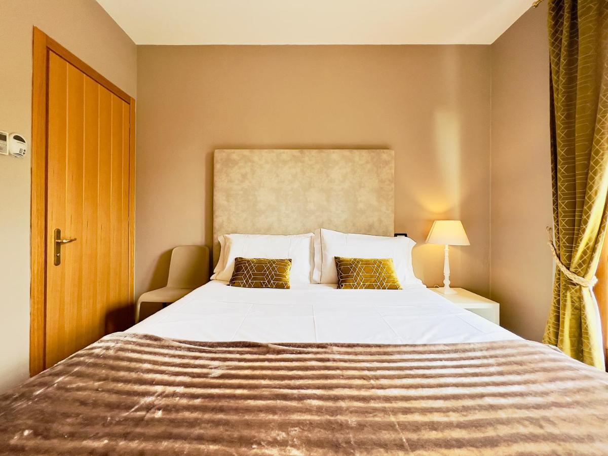 Maria Au - Estella Italia Hotel 4*